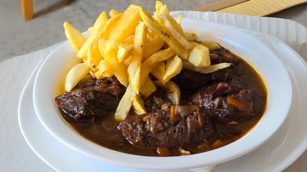 Bar El Campesino Colacho: Homely Charm in Montequemado